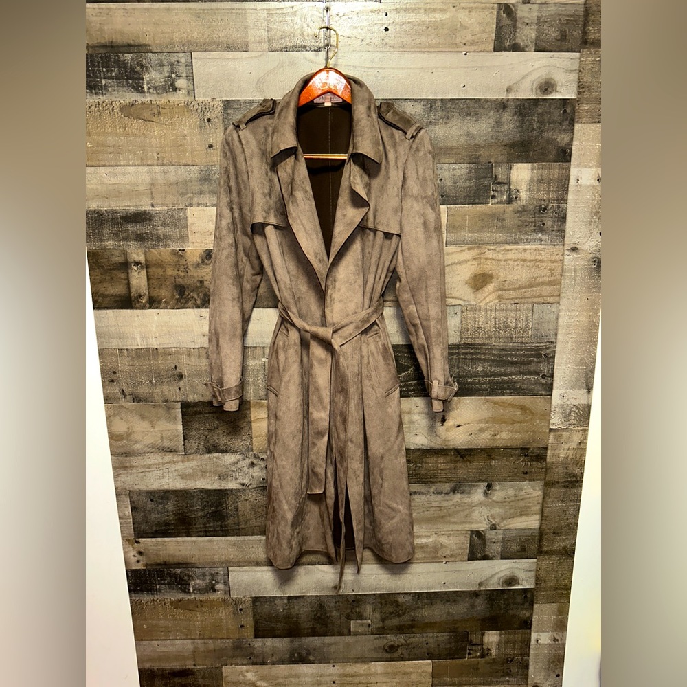 Philosophy women's leather coat! - Picture 3 of 9